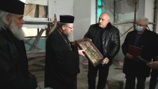 Борисов в Разград: Даваме пари за църкви и джамии