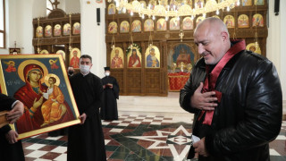 Борисов с църковен орден