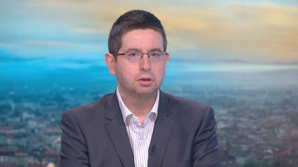 Петър Чобанов прави мозъчен тръст срещу кризата | StandartNews.com