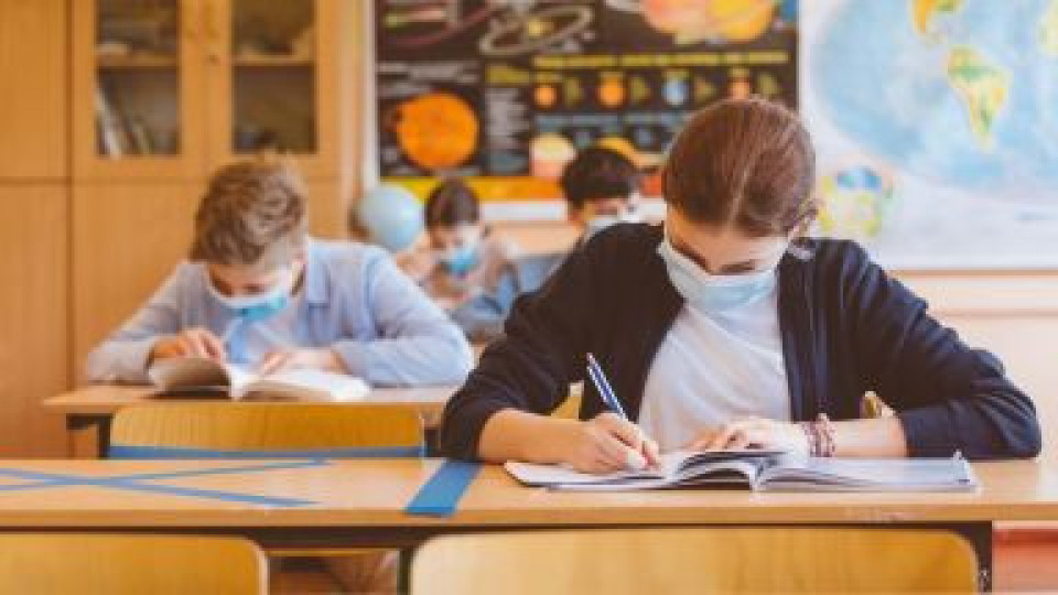 Ето условията за учениците да са в клас | StandartNews.com