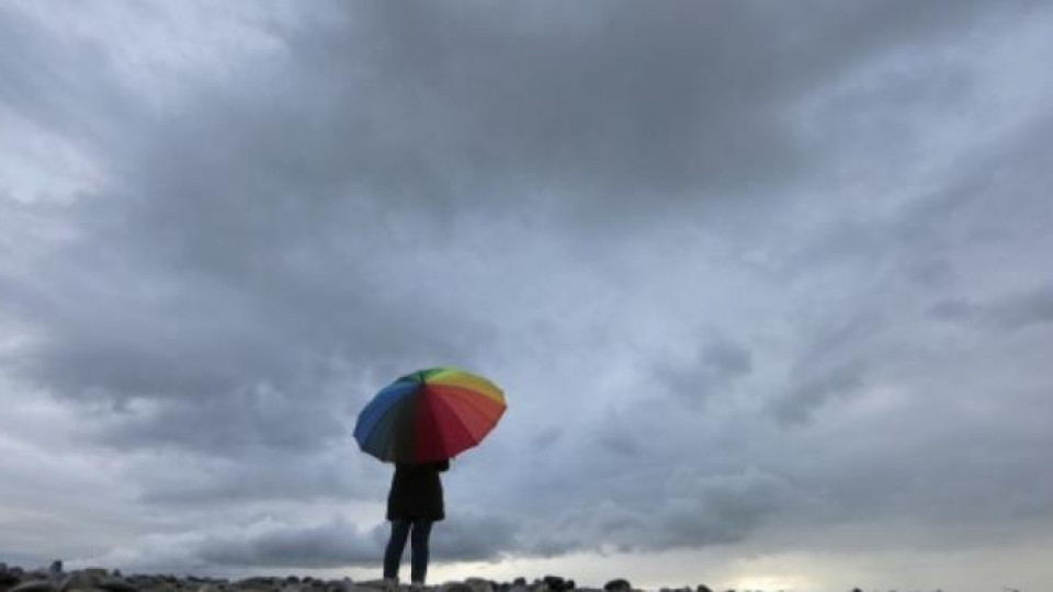 Идва ветровита и дъждовна седмица | StandartNews.com