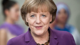 Видео с Меркел разсмя милиони /ВИДЕО/