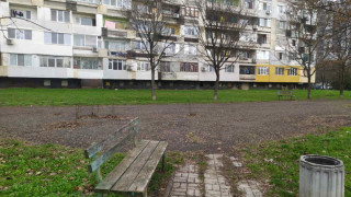 Община Бургас ще превърне запустял терен в хубав малък парк