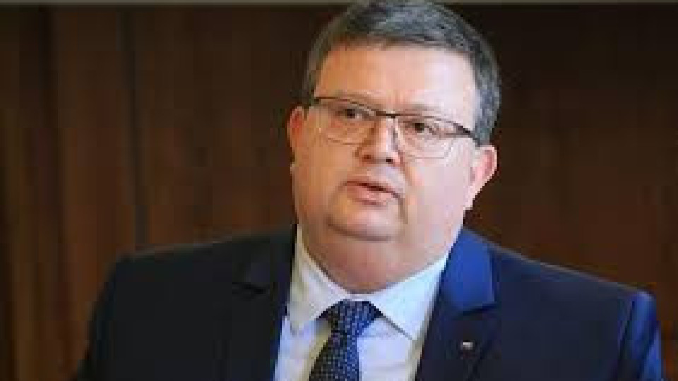 Цацаров: Екзотично е прокурор да разследва главния | StandartNews.com