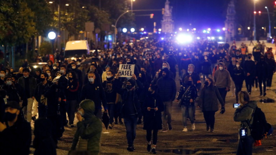 Размирици на протест за рапър в Барселона | StandartNews.com