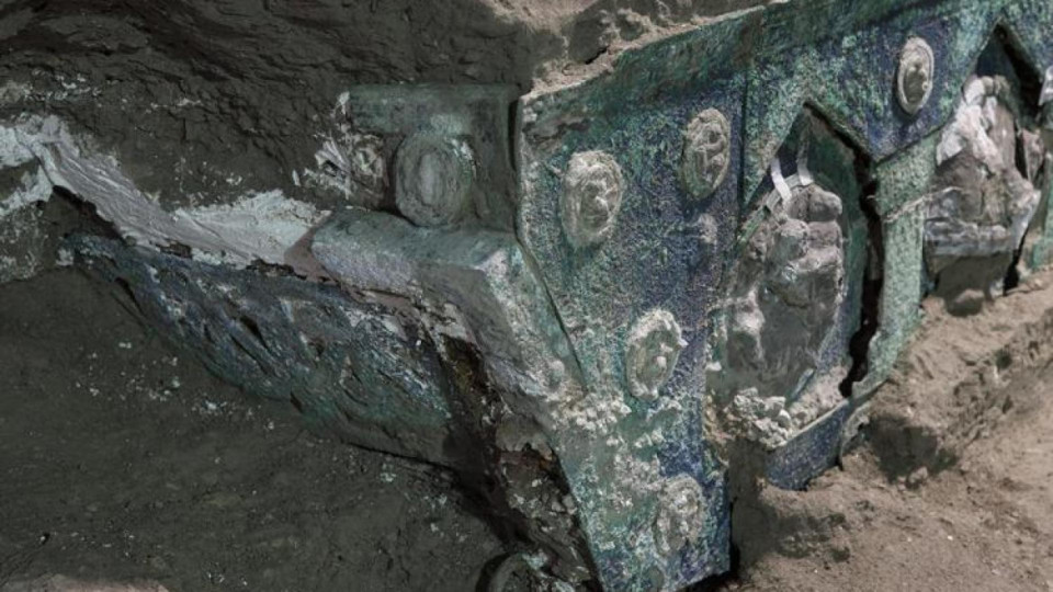Секс-колесница в руините на Помпей | StandartNews.com