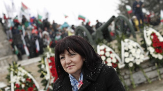Караянчева: Да превъзмогнем егоизма си