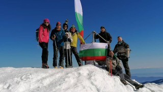 Какво споделиха звездите ни за 3 март