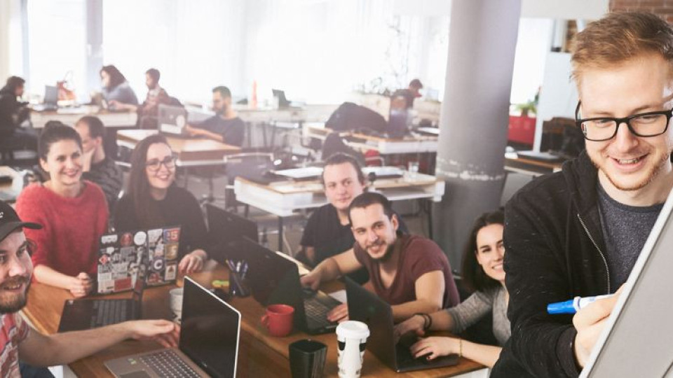 Водещо IT училище обмисля да отвори кампус в България | StandartNews.com