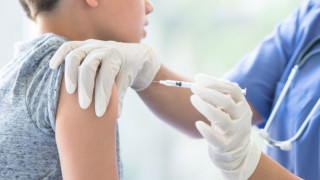 Pfizer тества ваксини на деца