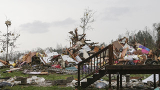 Торнадо помля Алабама, петима загинаха