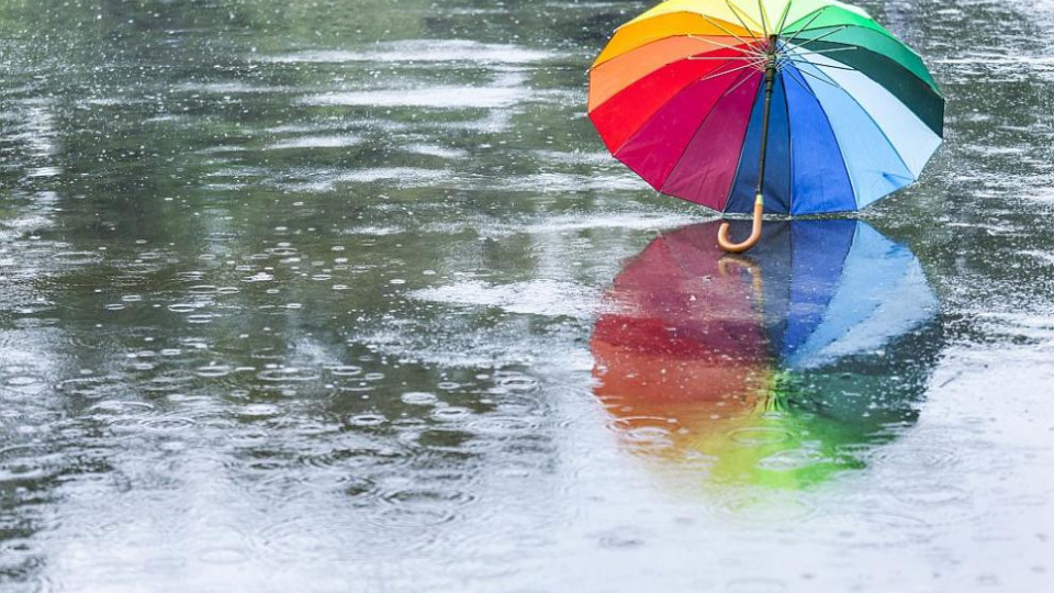 Не излизайте без чадър. Топло, но дъждовно | StandartNews.com