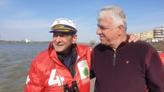 "Лодката на Свободата" на БСП спря в Никопол