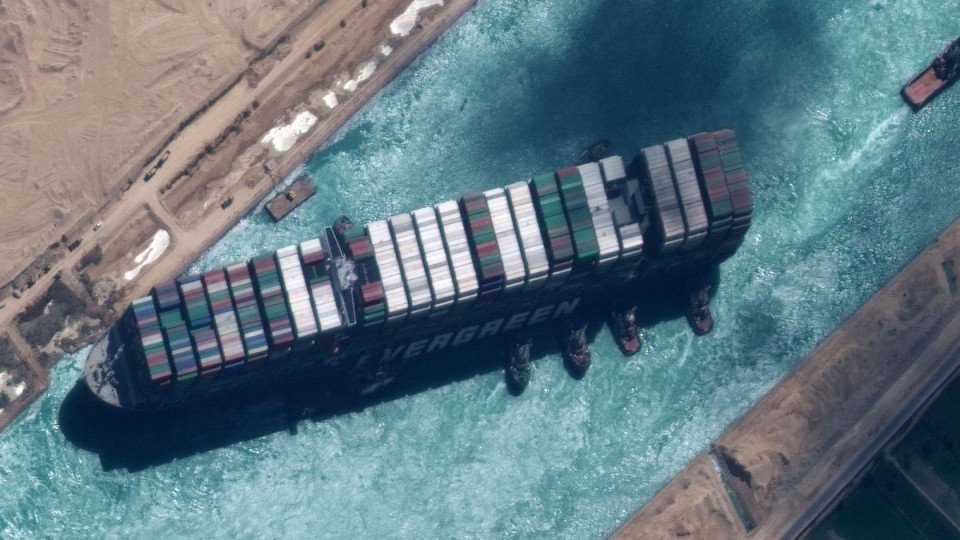 Петролът рязко падна, Суецкият канал се раздвижи | StandartNews.com