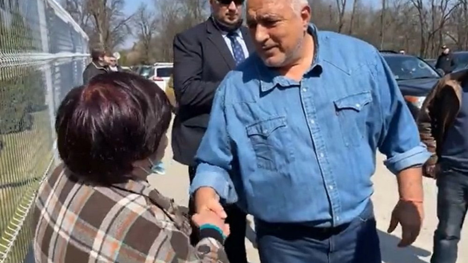 Борисов закара с джипката жена до болница | StandartNews.com