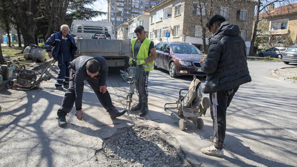 Започва ремонт на проблемни пътни участъци в Стара Загора | StandartNews.com