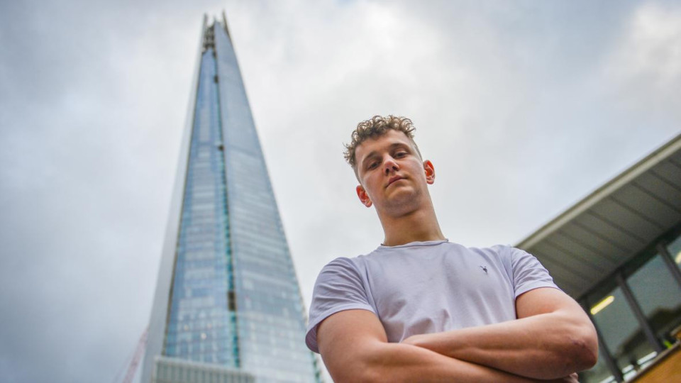 21 годишен изкачи небостъргач без въжета | StandartNews.com