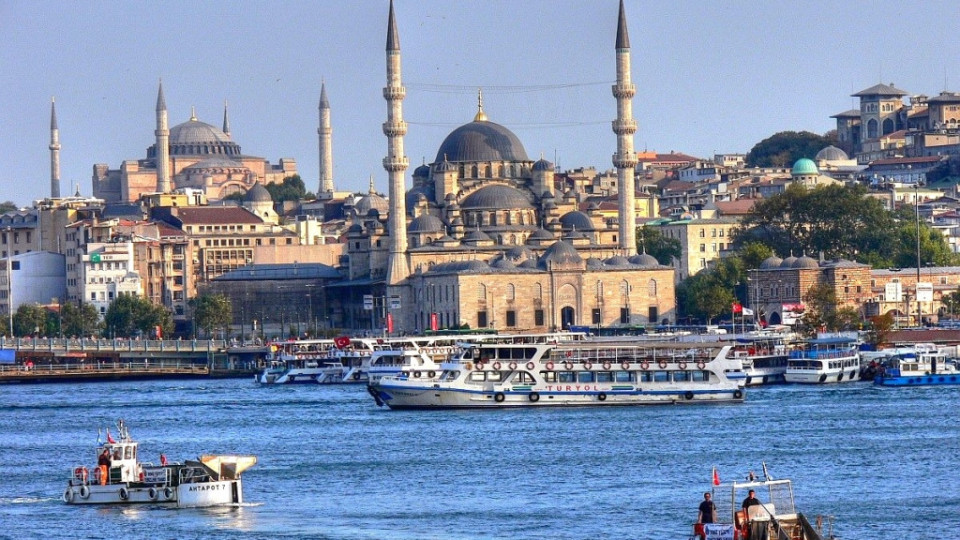 Паника! Босфорът ще залее Истанбул | StandartNews.com