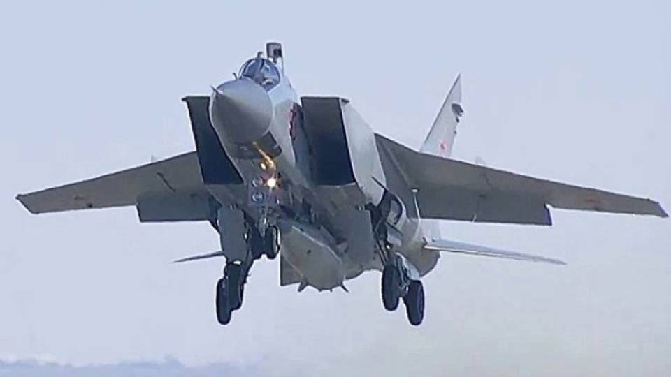 Вдигнаха руски МиГ заради US самолет | StandartNews.com