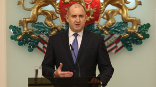 Радев свиква първо заседание на парламента