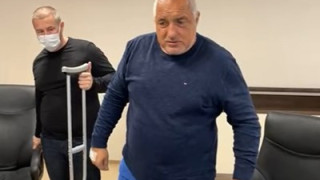 Борисов: Куцам отдясно, Слави отляво. Така, че...