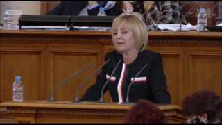 Манолова към Борисов:Стига приказки, внеси бюджета