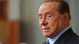 Берлускони изписан от болницата в тежко състояние