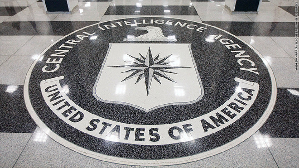 Екшън с куршуми пред централата на ЦРУ | StandartNews.com