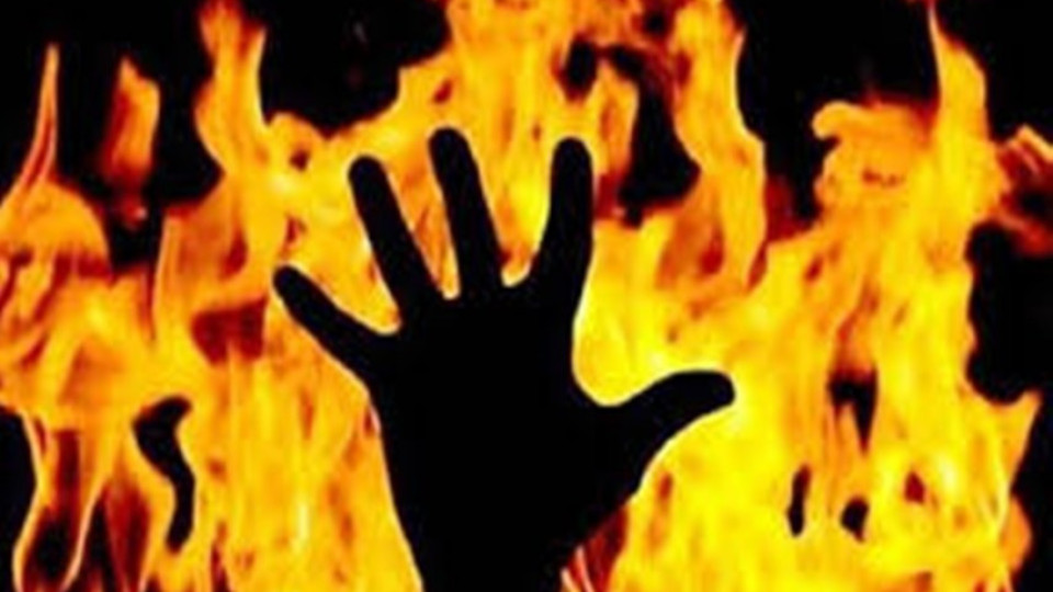 Жестоко: Запалиха мъж посред бял ден | StandartNews.com