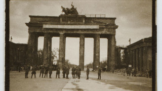 Руските войници в разрушен Берлин /Уникални снимки/
