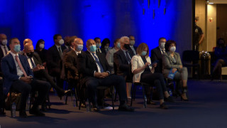 Конгресът на ГЕРБ. Борисов стяга редиците/НА ЖИВО/