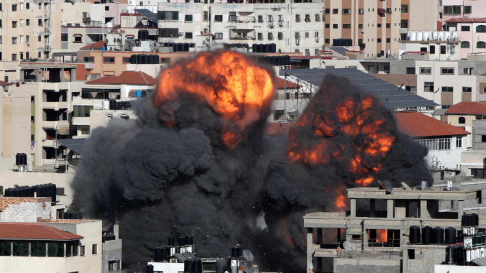 Израелски изтребители удариха министерство в Газа | StandartNews.com