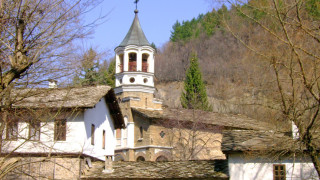 Бачо Киро брани 9 дни Дряновския манастир