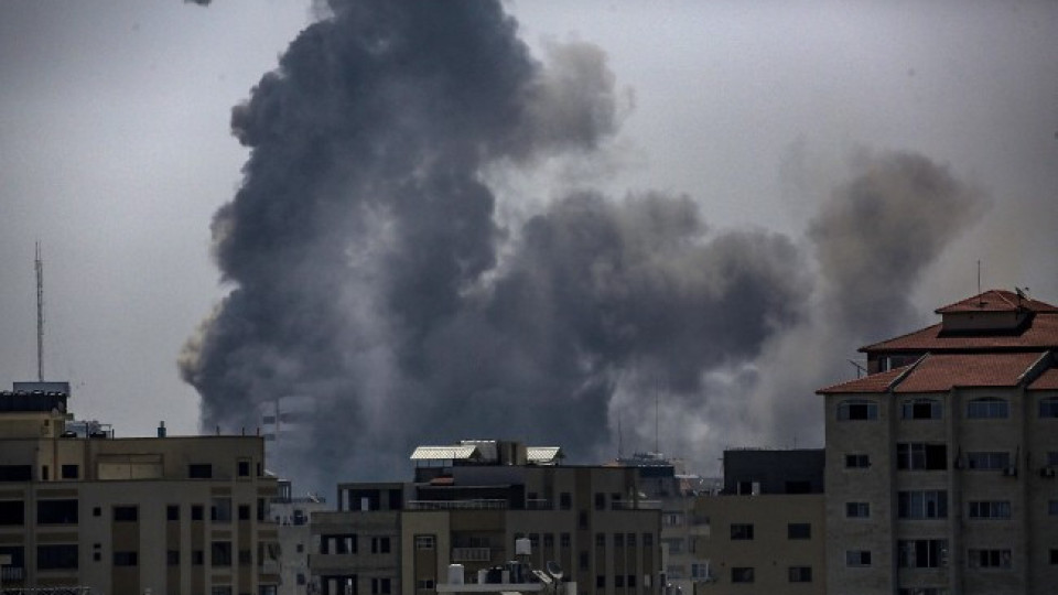 Израел нанася тежки удари в Газа | StandartNews.com
