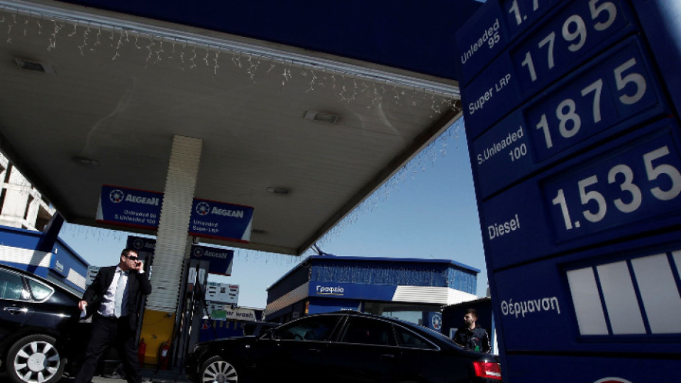 По-скъпа ваканция в Гърция: Бензинът скочил с 21% | StandartNews.com