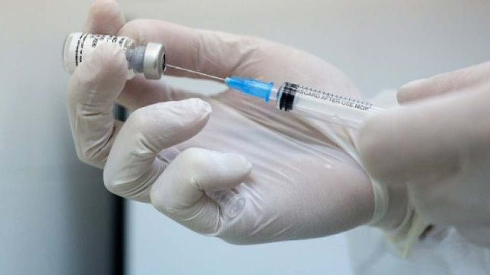 Коронавирусът се мъчи да "излъже" ваксините | StandartNews.com