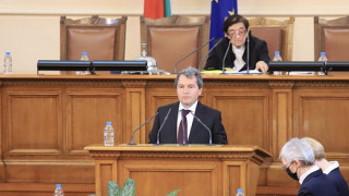 Тошко Йорданов похвали трима министри