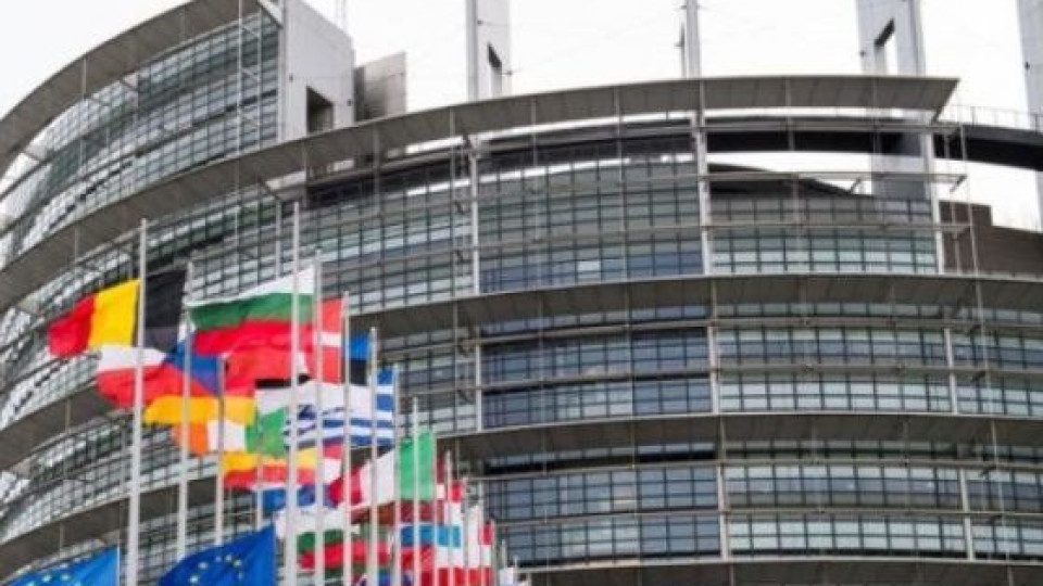 Европарламентът каза да на е-сертификата за ковид | StandartNews.com