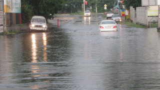 Воден ад в Русе, извадиха канута (Фото/Видео)