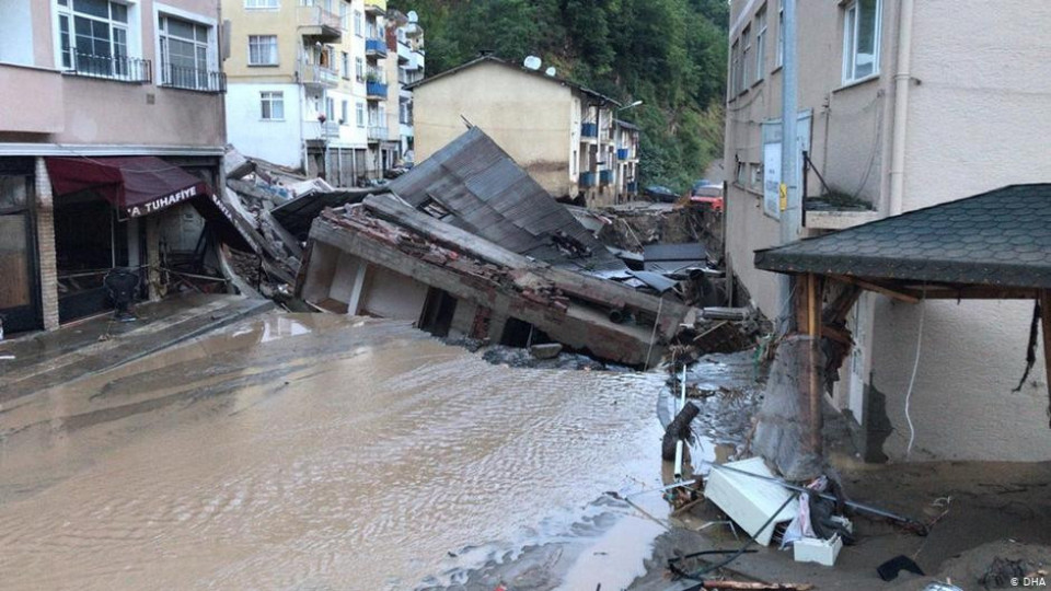 Потопи в Турция нанесоха материални щети | StandartNews.com