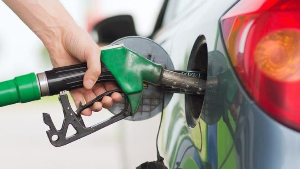 Бензин и дизел пълзят нагоре | StandartNews.com