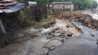 В Котел бедствено положение, пътят  София - Варна затворен