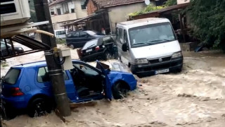 След бурята бедственото положение остава в някои райони