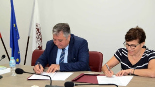 Ректорите на ТрУ и ХТМУ подписаха споразумение за сътрудничество
