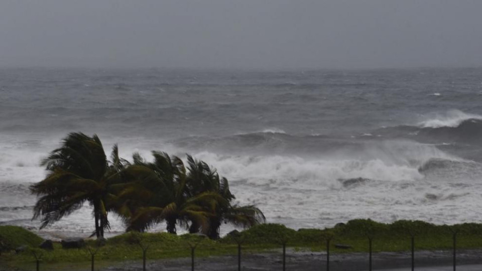 Ураган се стовари върху Карибите | StandartNews.com