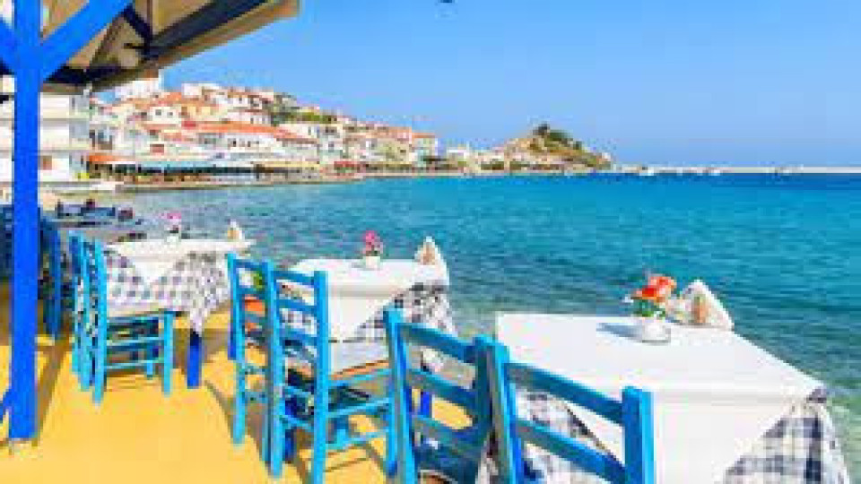 В Гърция влизат нови правила. На ресторант само с тест | StandartNews.com