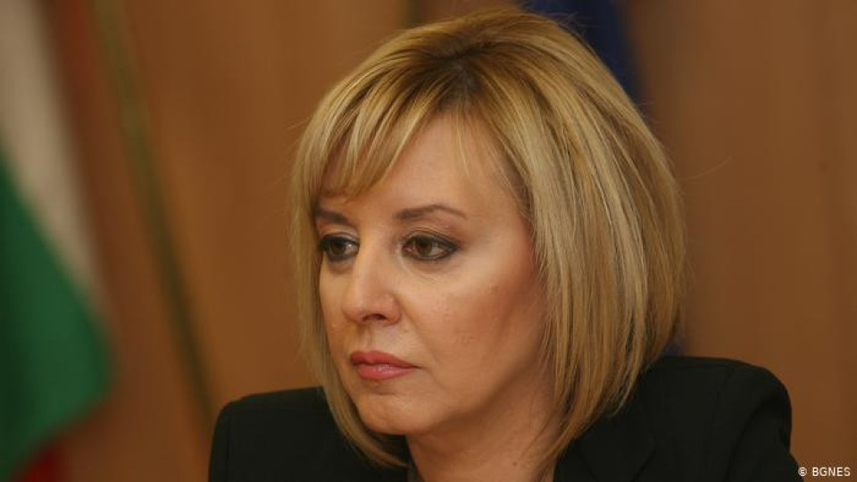 Манолова се озъби на Борисов: Арогантен е | StandartNews.com