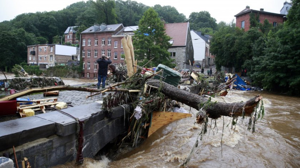 Жертвите от наводненията в Германия и Белгия вече са 70 | StandartNews.com