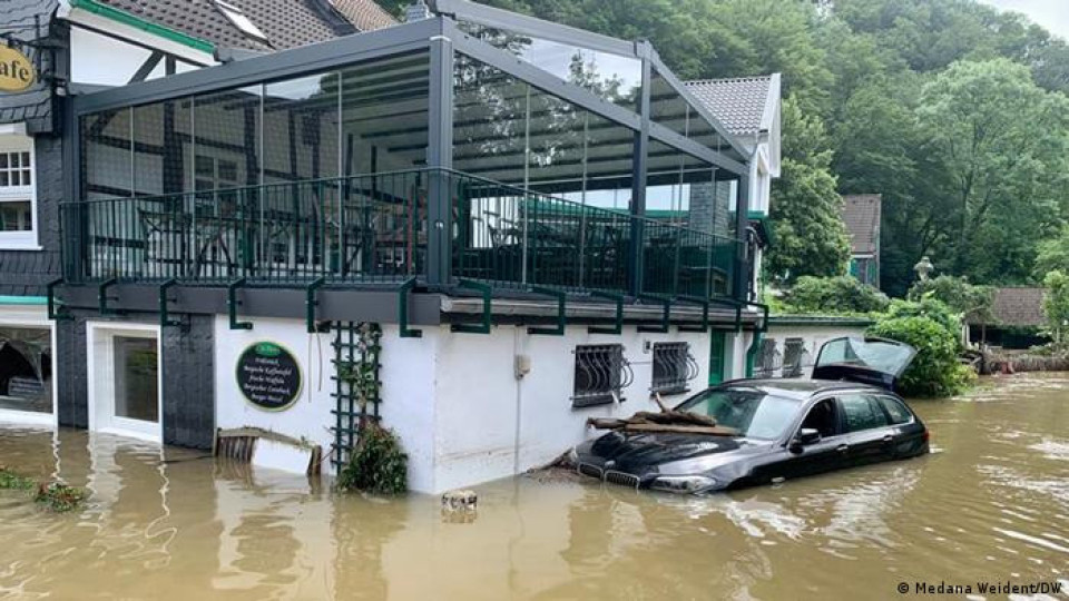 Ад в Германия след наводненията. 100 загинали | StandartNews.com