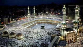 60 000 тръгнаха на поклонение в Мека